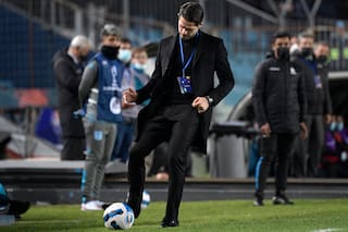 Gago y el desafío de reconstruir el idilio con los hinchas de Racing (pero con la espalda más chica)