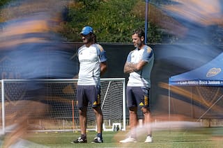 El DT de Boca, del espejo en el “equipo chino” al mensaje interno que le mandó Zenón por su expulsión