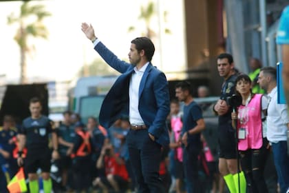 Fernando Gago ganó su primer título como entrenador: fue con Racing, tras ganarle la final a Boca por el Trofeo de Campeones, en San Luis
