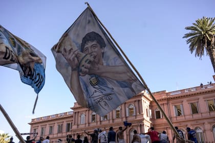 Fernando Gamboa lamentó no haber podido estar cerca de Diego Maradona
