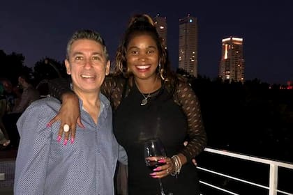 Fernando junto a su esposa Crymy, en uno de los últimos viajes que realizó a Buenos Aires, en diciembre de 2018