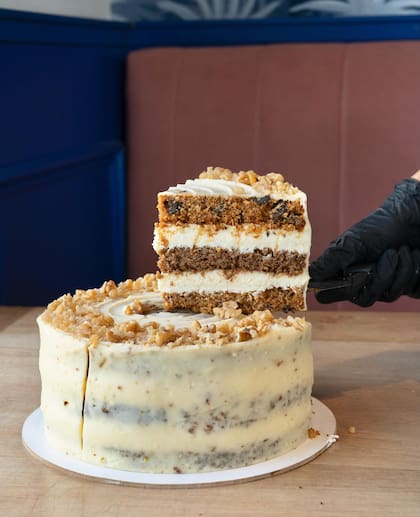Fernando: “La idea de las tortas grandes en Indie Café surgió porque, si uno va a ‘pecar’ con algo dulce, que sea con todo"