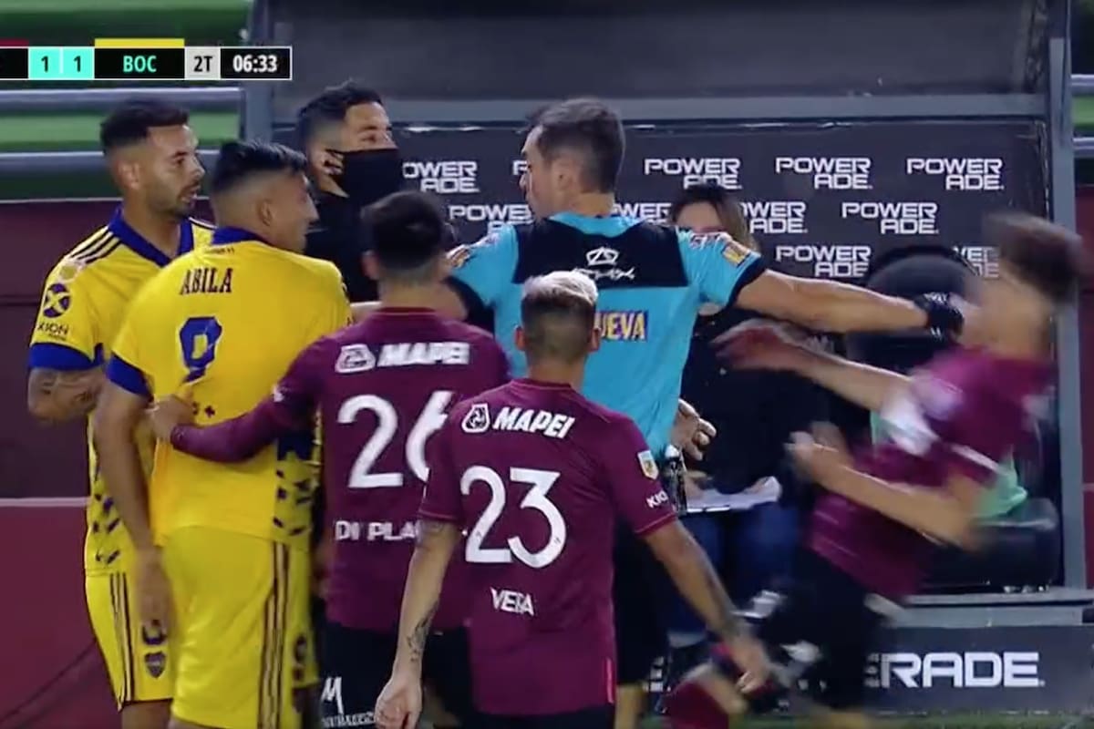 Fernando Rapallini intentó separar y terminó por darle un manotazo a Tomás Belmonte