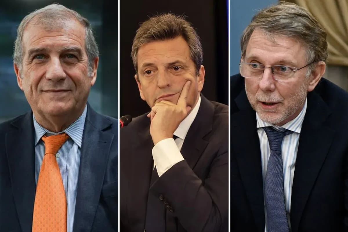 Fernando Rivara, presidente de la Federación de Acopiadores de Granos; Sergio Massa, ministro de Economía, y Juan José Bahillo, secretario de Agricultura, Ganadería y Pesca