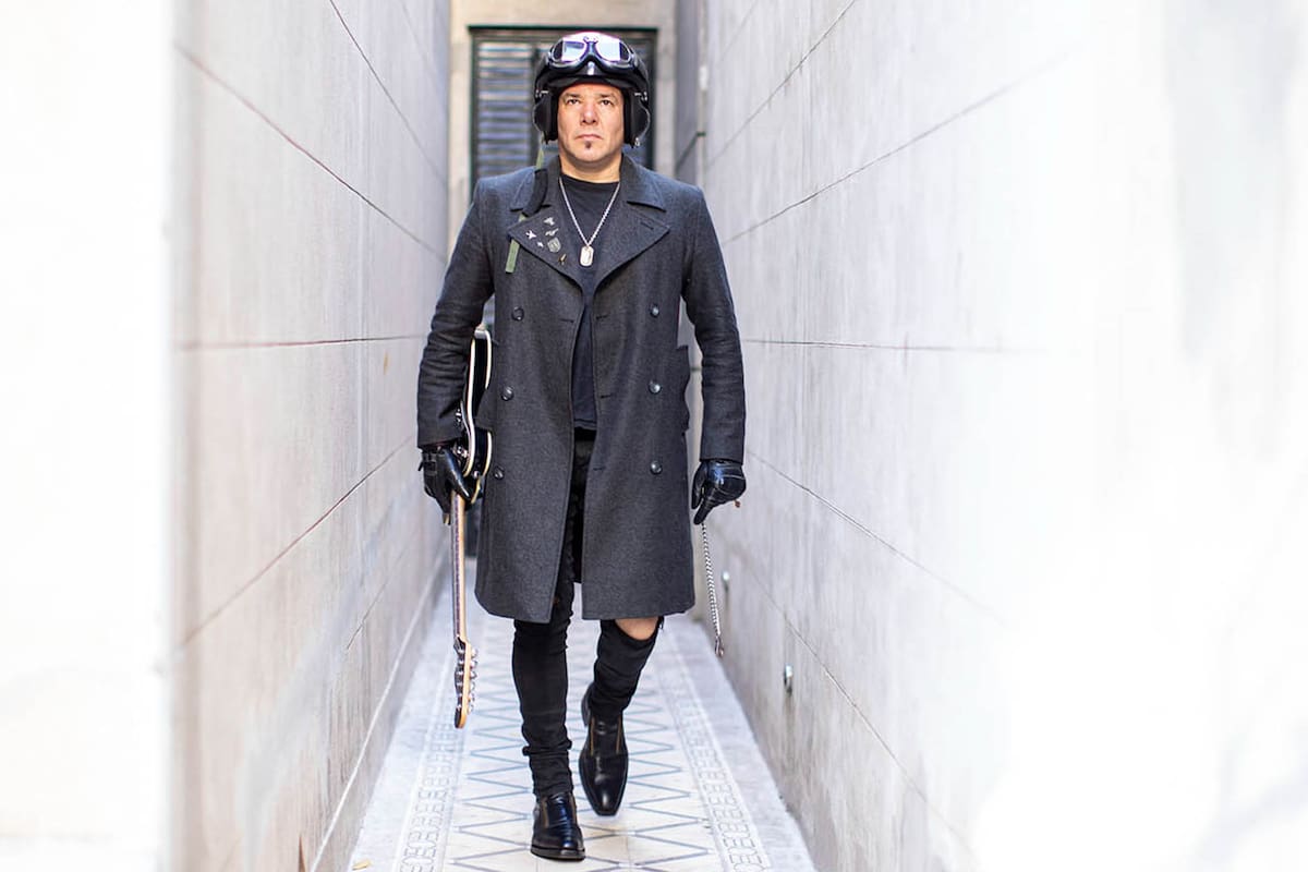 Fernando Ruiz Díaz pasa sus días de la cuarentena con su hija Lila. "Estar con ella es como estar con El principito. Es surrealista", dice Ruiz Díaz