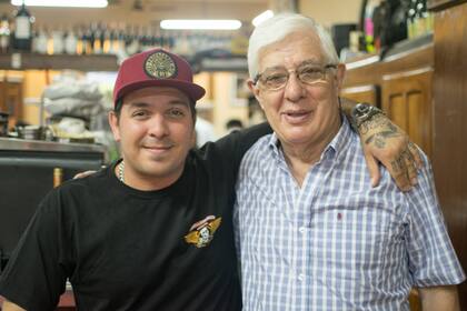 Fernando Santarelli junto a su padre Eduardo