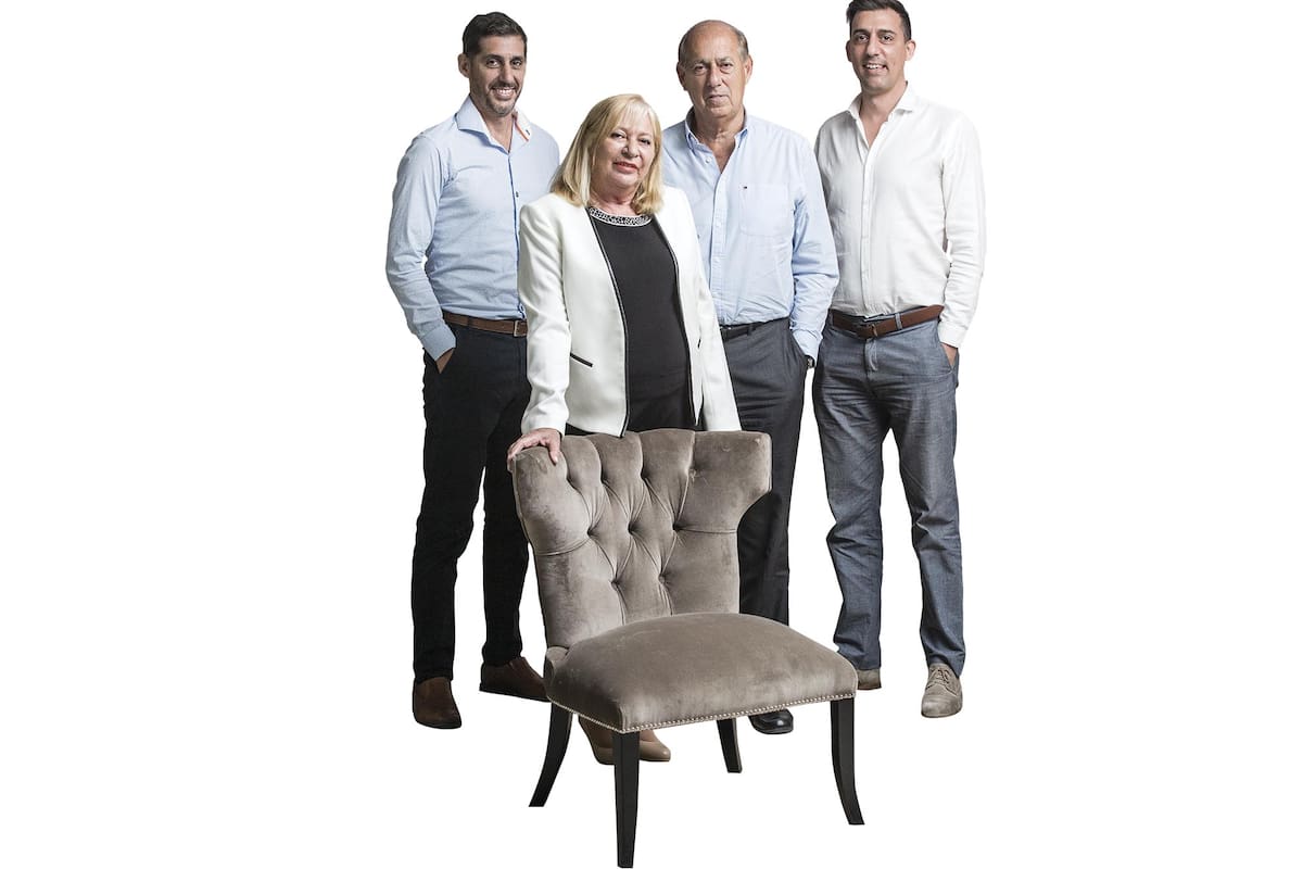 Fernando, Stella Maris, Roberto y Federico Fontenla, la comisión directiva de una empresa familiar.