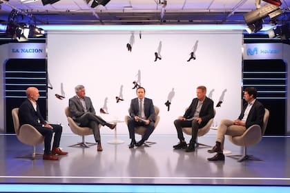 Fernando Storchi (Grupo Megatlon), Alan Aurich (Havanna), José Del Rio (la nacion), Daniel Saramaga (Patagonia Flooring) y Martín Castelli (Blue Star Group)