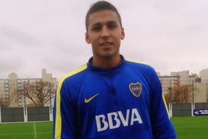 Fernando Tobio en su primera práctica en Boca