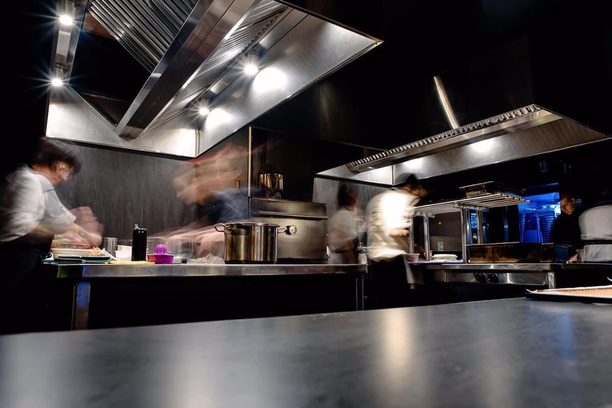 Fernando Trocca, Gonzalo Aramburu y Pablo Massey se cuentan entre los fans de Neolith, la superficie que resiste a todo y no necesita mantenimiento.