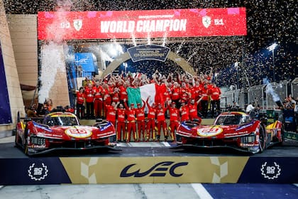 Ferrari celebra en Bahréin: la Scuderia ganó el Mundial de Resistencia 2025 de Pilotos y de Constructores
