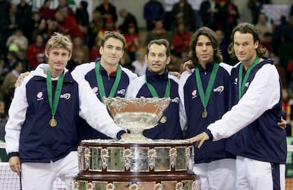 Ferrero ganó tres veces la Copa Davis: en 2004, con Tommy Robredo, Jordi Arrese (capitán), Rafael Nadal y Carlos Moyá