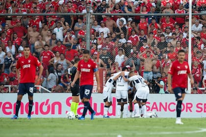 Festeja Gimnasia y sufre Independiente, que la pasó mal en Avellaneda, en su primer partido en su estadio por la Copa de la Liga 2024 y el primero que perdió allí con Carlos Tevez como entrenador.
