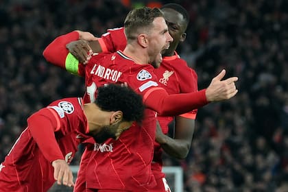 Festeja Liverpool. Los ingleses se quedaron con la ida por 2 a 0