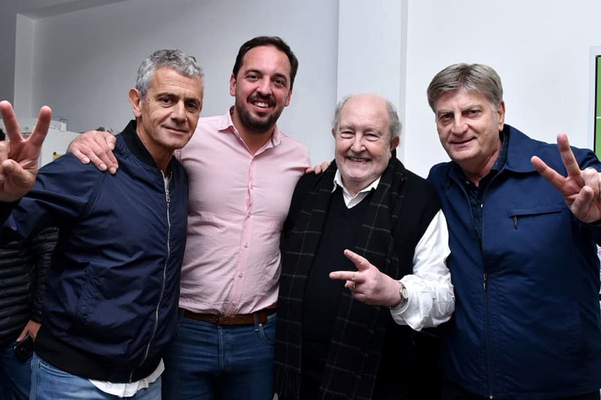 Festejan Fernández (vice), el camporista Di Nápoli, Verna y Ziliotto