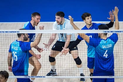Festejo argentino ante Corea del Sur en el Mundial de voleibol