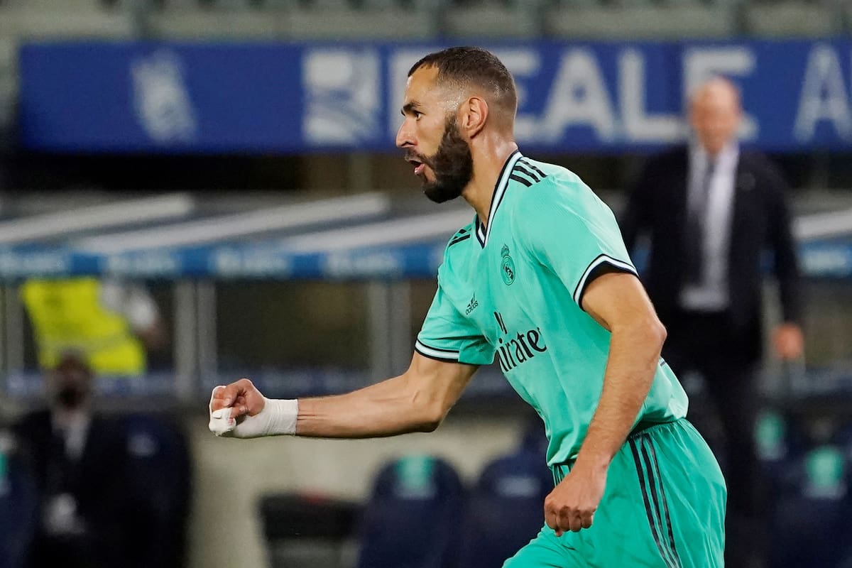 Festejo de Benzema, autor del 2-0 para Real Madrid