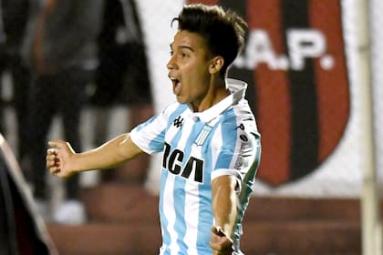 Festejo de gol de Pol Fernandez.