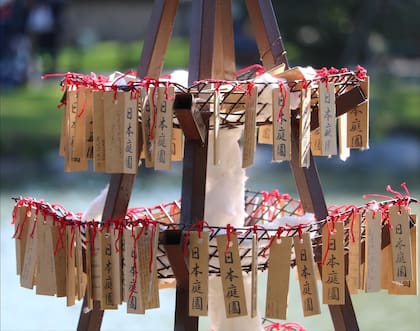 Festejo de Hi Matsuroi, la ceremonia del fuego en el Jardín Japonés