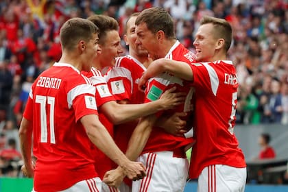 Festejo del tercer gol de Rusia