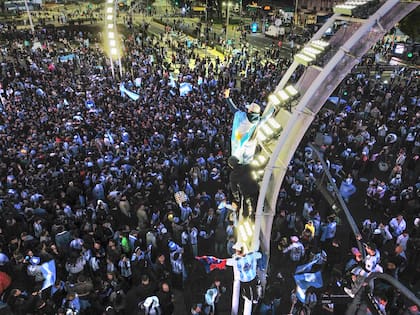 Festejo en el Obelisco luego del triunfo de la Argentina frente a Egipto por los octavos de final del Mundial 2026