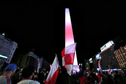 Festejos de los simpatizantes de River Plate en el Obelisco