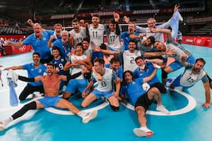 Festejos del seleccionado olímpico de Voley Argentino luego de la victoria frente a Brasil y la obtención de la medalla de Bronce.