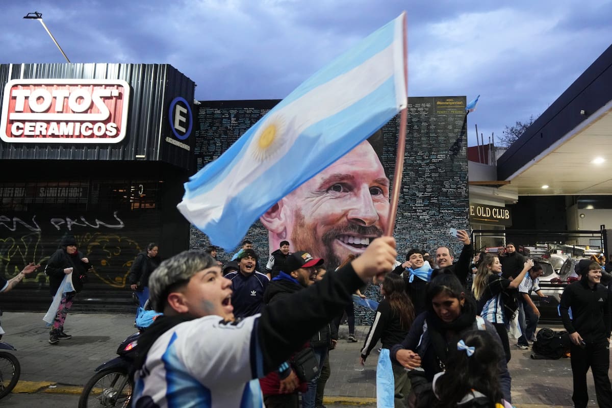Festejos en Buenos Aires luego del triunfo de la Argentina ante Inglaterra por el Mundial 2026