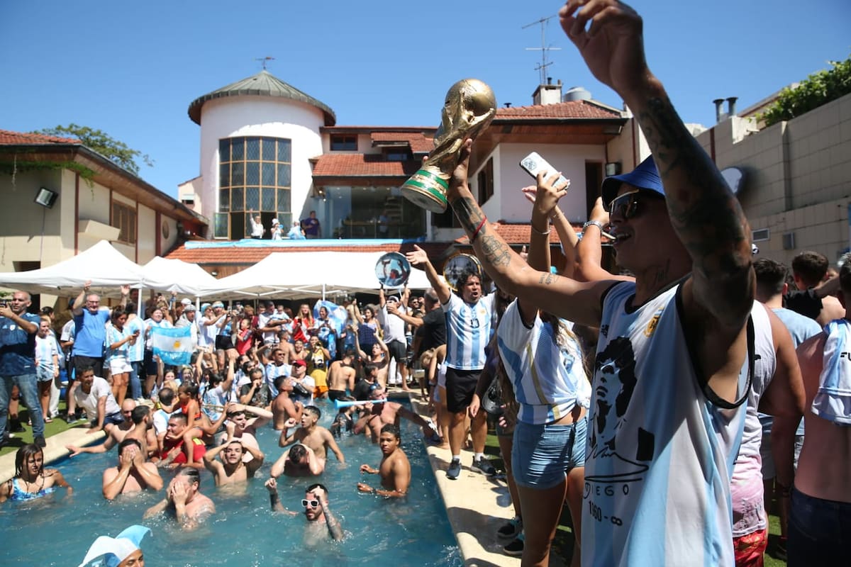 Festejos en la casa de Diego Maradona