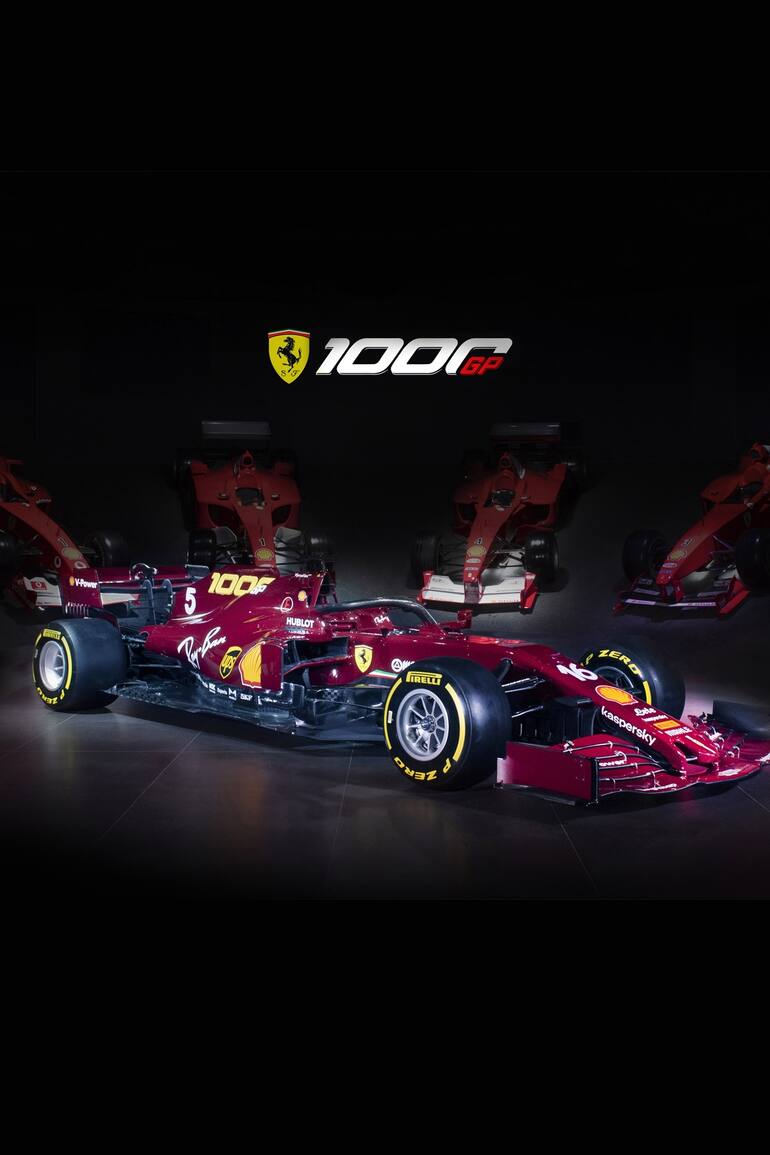 Festejos. La Ferrari SF1000 2020 domina la escena de la Piazza della Signoria de Florencia, en la gran gala roja del 12 de septiembre último