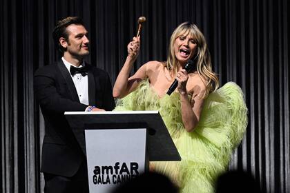 Festival de Cannes: plumas, brillos transparencias y joyas impresionantes en la gala benéfica AmfAR