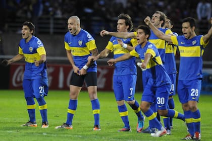 Fetsejan los xeneizes tras el gol de Caruzzo