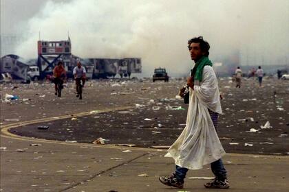 Fiasco total: Woodstock 1999 muestra cómo el ánimo de lucro irracional convirtió en un infierno el sueño hippie