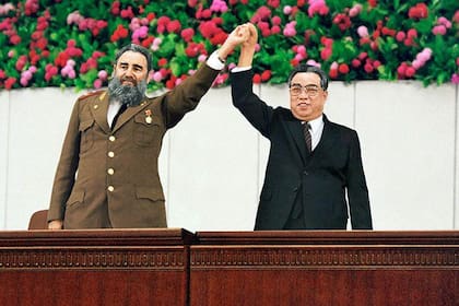 Fidel Castro y Kim Il-sung en Pyongyang en 1986.