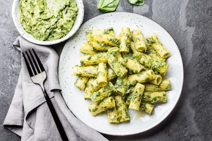Fideos de quinoa con pesto de kale