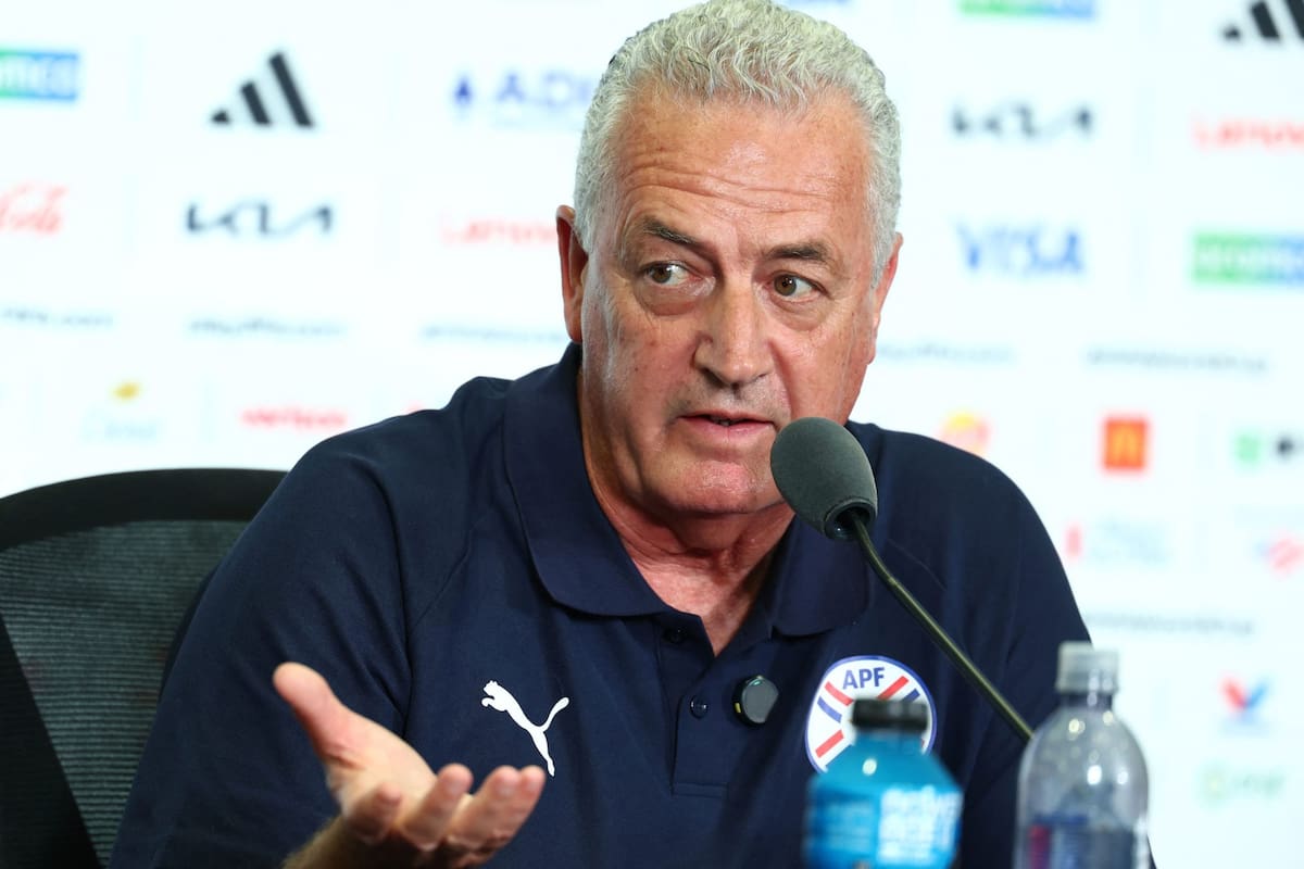 Fiel a su estilo, Gustavo Alfaro usó metáforas en la conferencia de prensa previa al duelo de Paraguay con Francia por los octavos de final del Mundial.