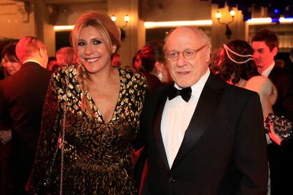 Amalia Amoedo, flamante presidenta de arteBA Fundación, y Julio César Crivelli, presidente de la Aamnba
