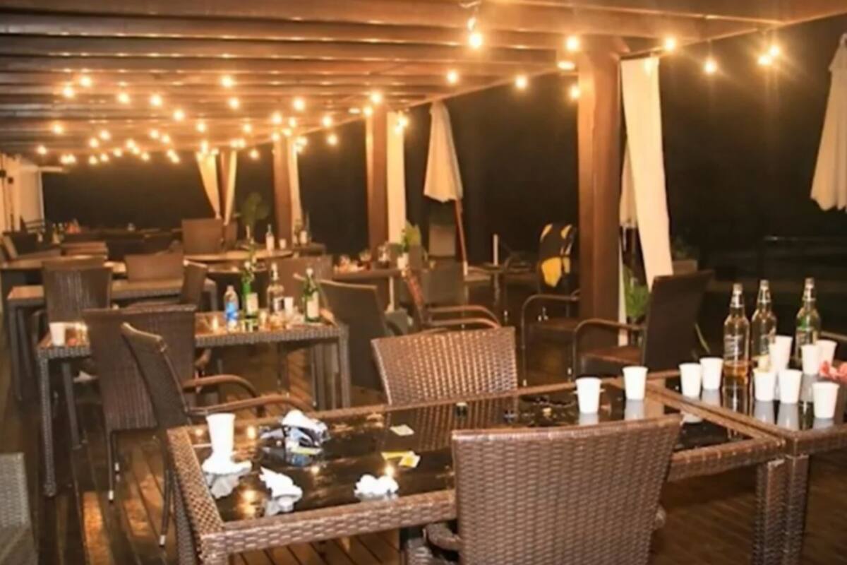 Fiesta clandestina en el country