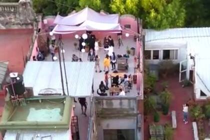 Fiesta clandestina en un hostel de Guatemala al 4100, Palermo