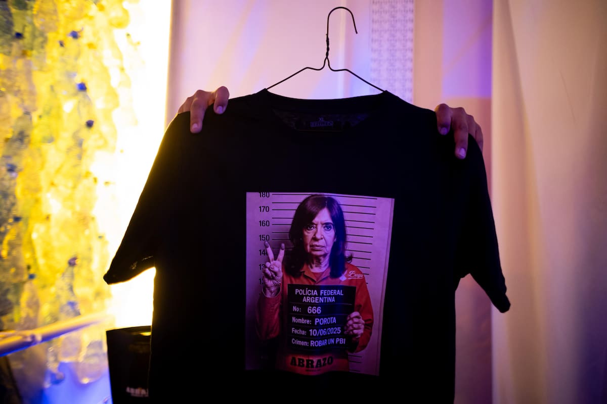 Fiesta libertaria para festejar la confirmación de la condena de Cristina