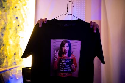 Fiesta libertaria para festejar la confirmación de la condena de Cristina