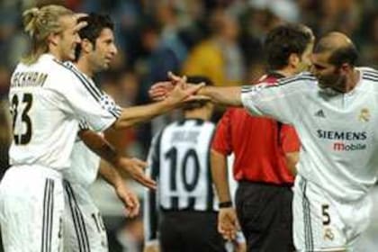 Galácticos en Real Madrid: Beckham, Figo y Zinédine; "para mí es el mejor de todos los tiempos", afirmó el inglés sobre el francés.