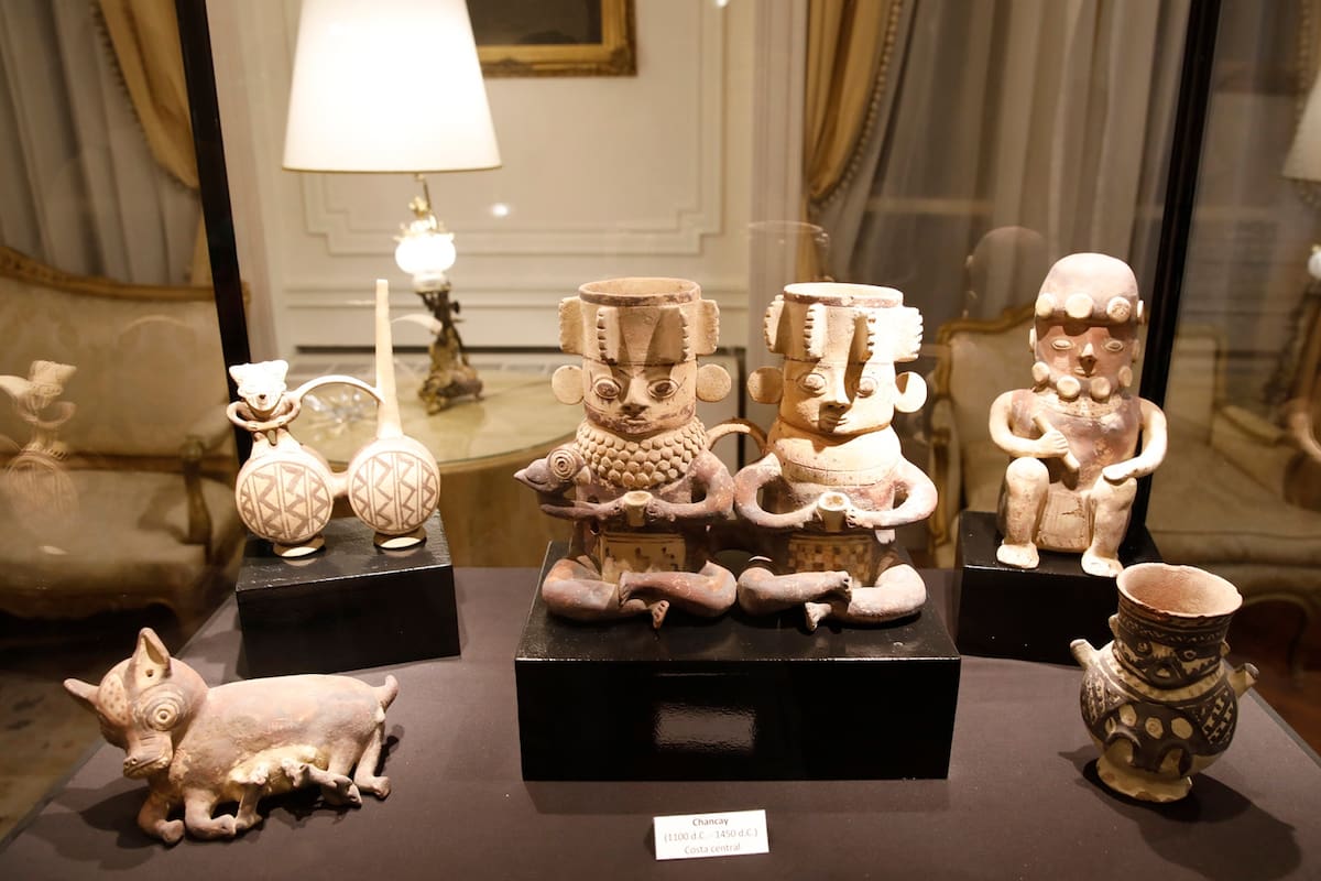 Figuras de la cultura Chancay de 1100 a 1450 d.C.