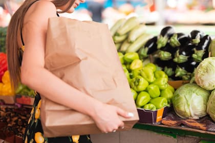 Filadelfia implementará cargo de diez centavos por bolsas de papel a partir de enero de 2026