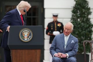 Trump elimina los aranceles sobre el whisky británico como brindis de despedida a Carlos III