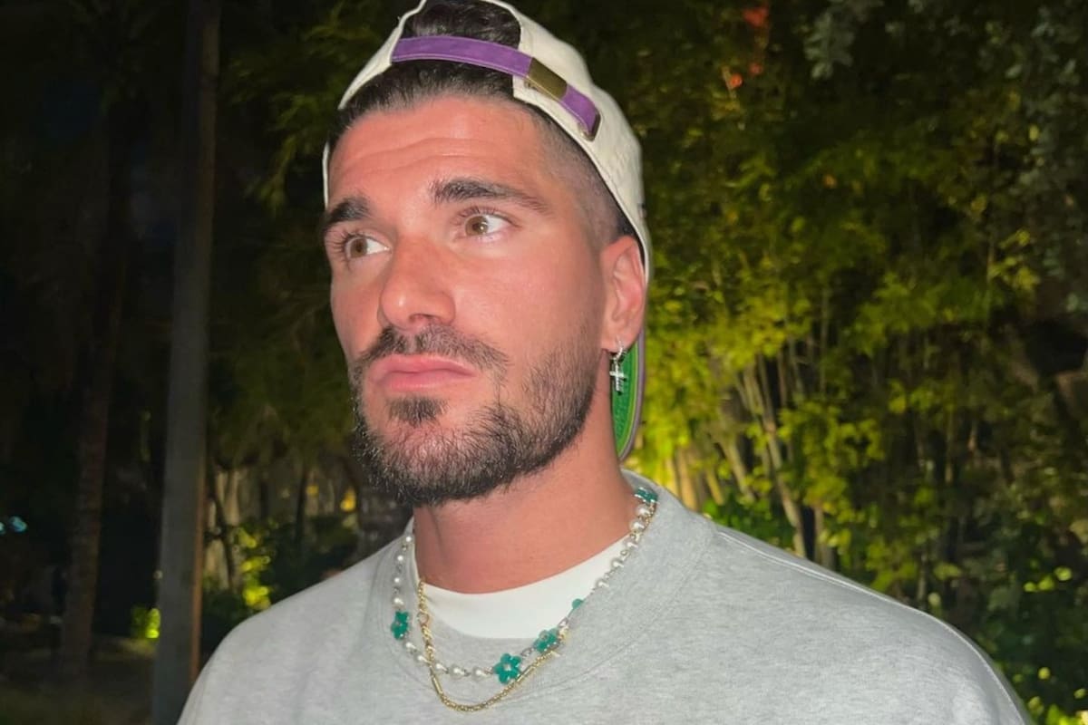 Filtran un chat en el que Rodrigo De Paul le pidió a un futbolista que borre un posteo sobre Tini Stoessel