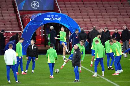 Final de infarto en Holanda: PSV Eindhoven y Ajax dirimen título en última fecha