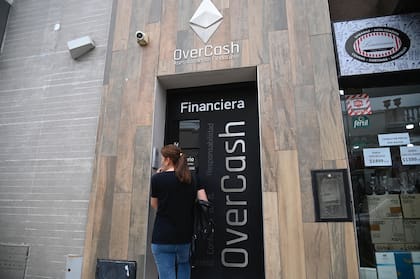 Financiera Overcash , no atienden a nadie, la gente toca timbre y no hay respuesta