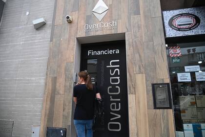 Financiera Overcash , no atienden a nadie, la gente toca timbre y no hay respuesta