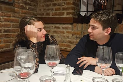 Fini y su novio Conrado durante el almuerzo de cumpleaños